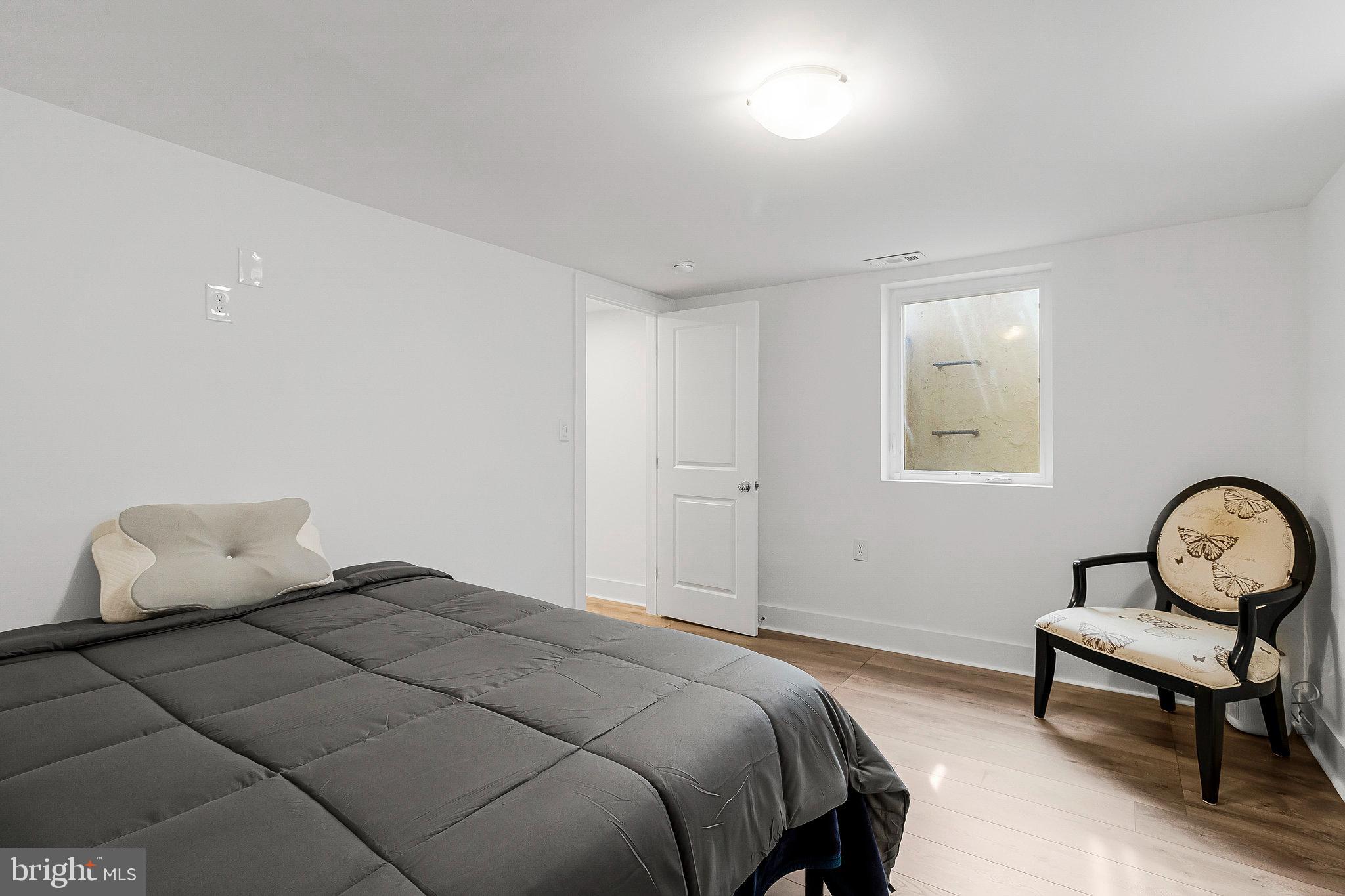 210 Peabody St NW