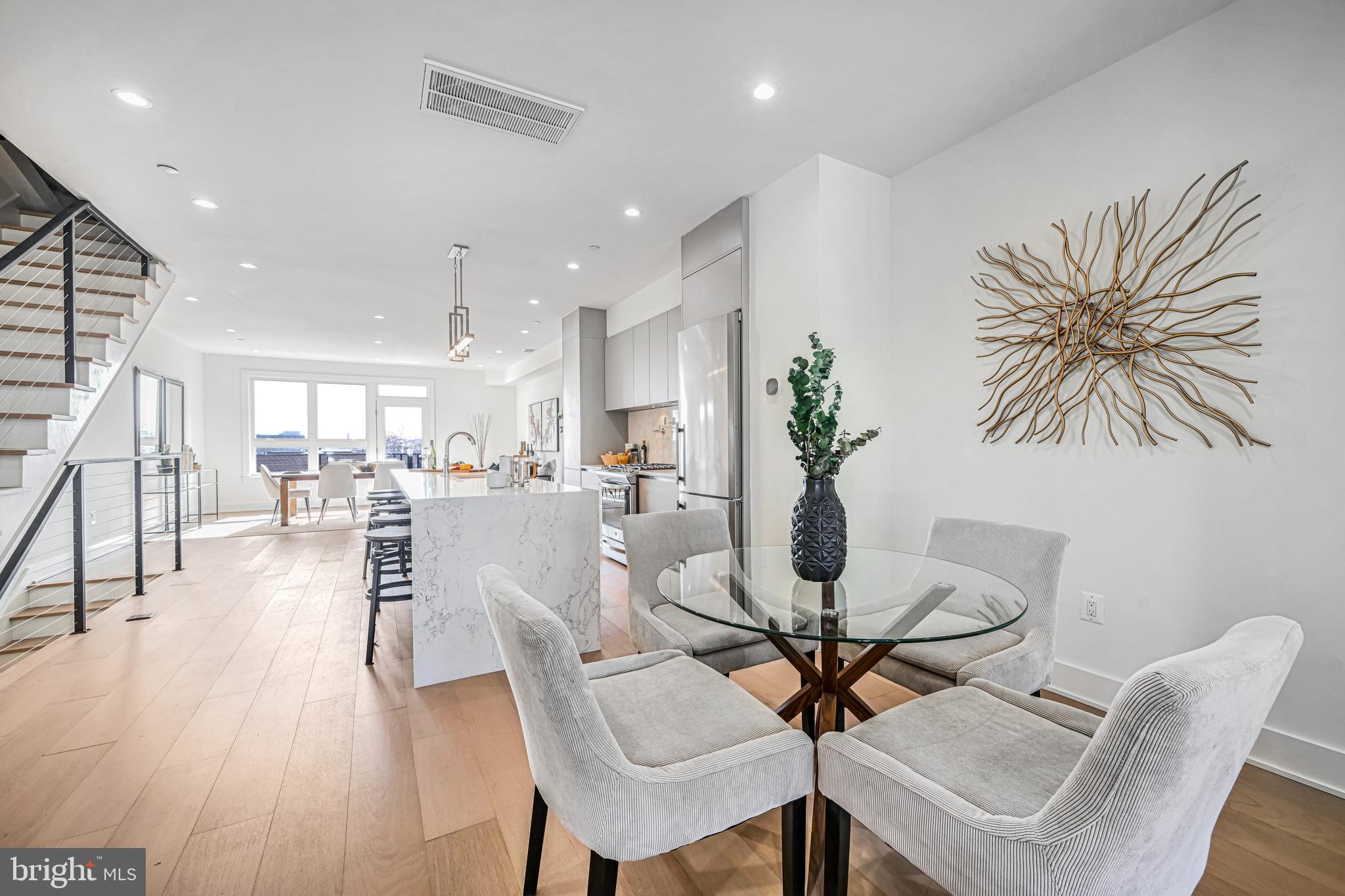 515 M St NE #2