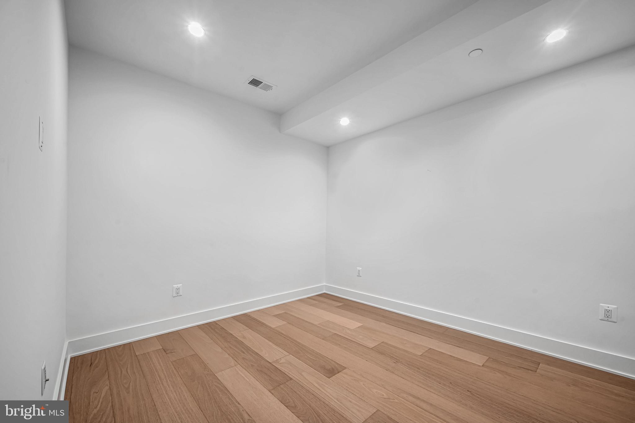515 M St NE #2