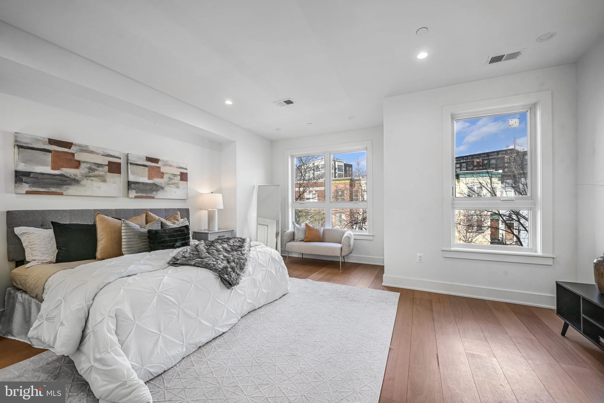 515 M St NE #2