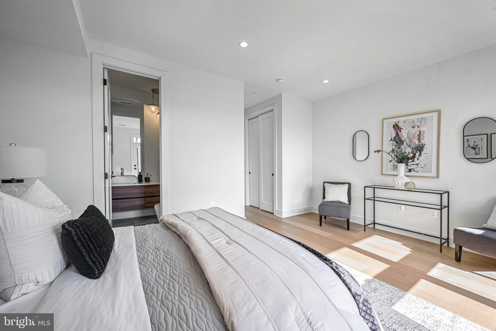 515 M St NE #2
