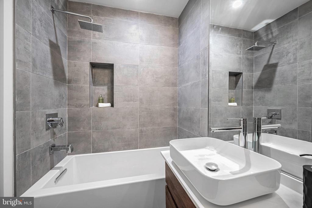 515 M St NE #2