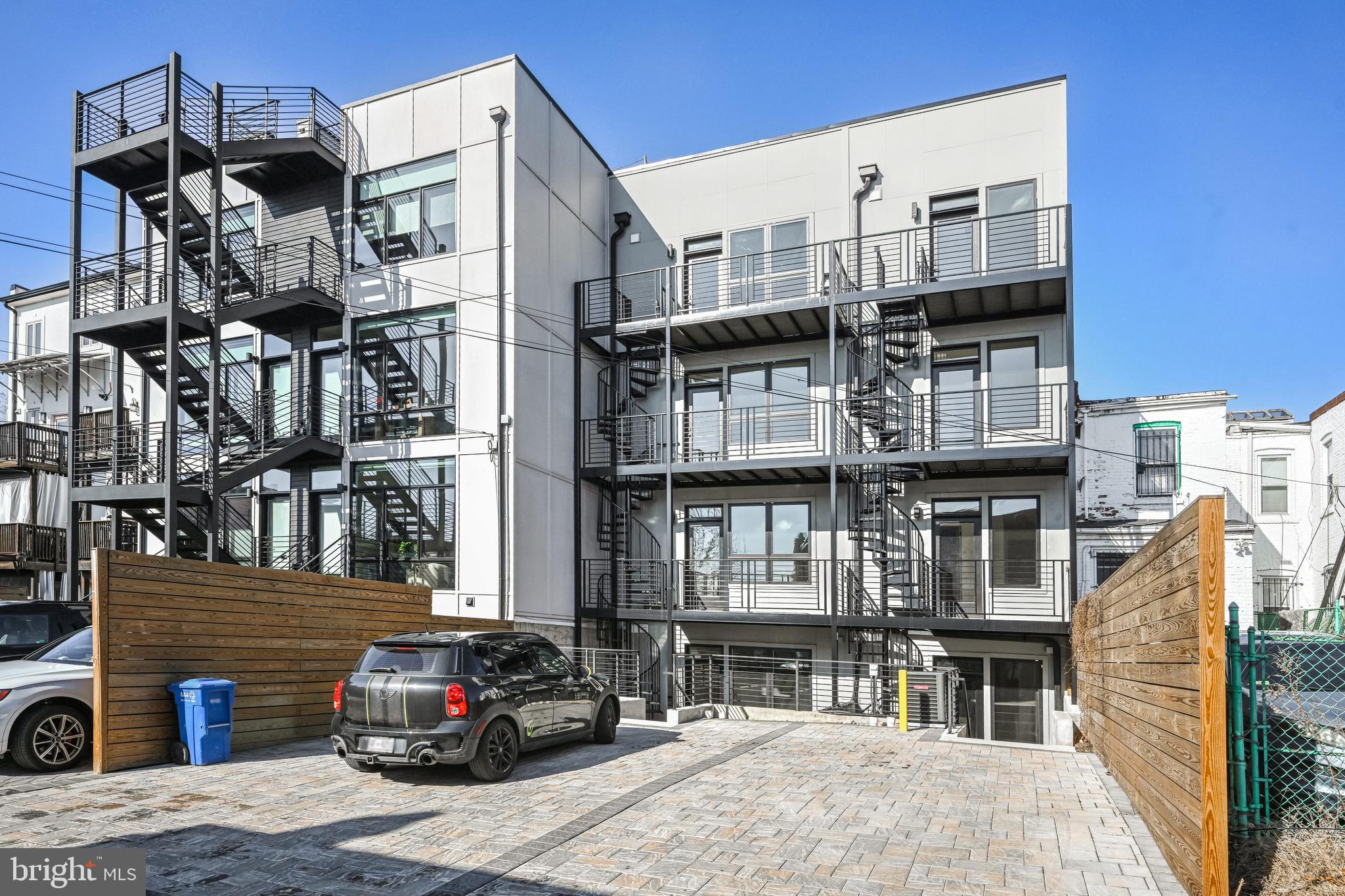 515 M St NE #2