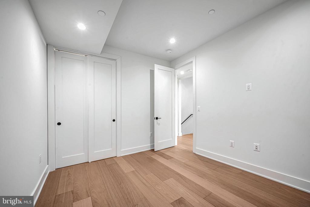 515 M St NE #2