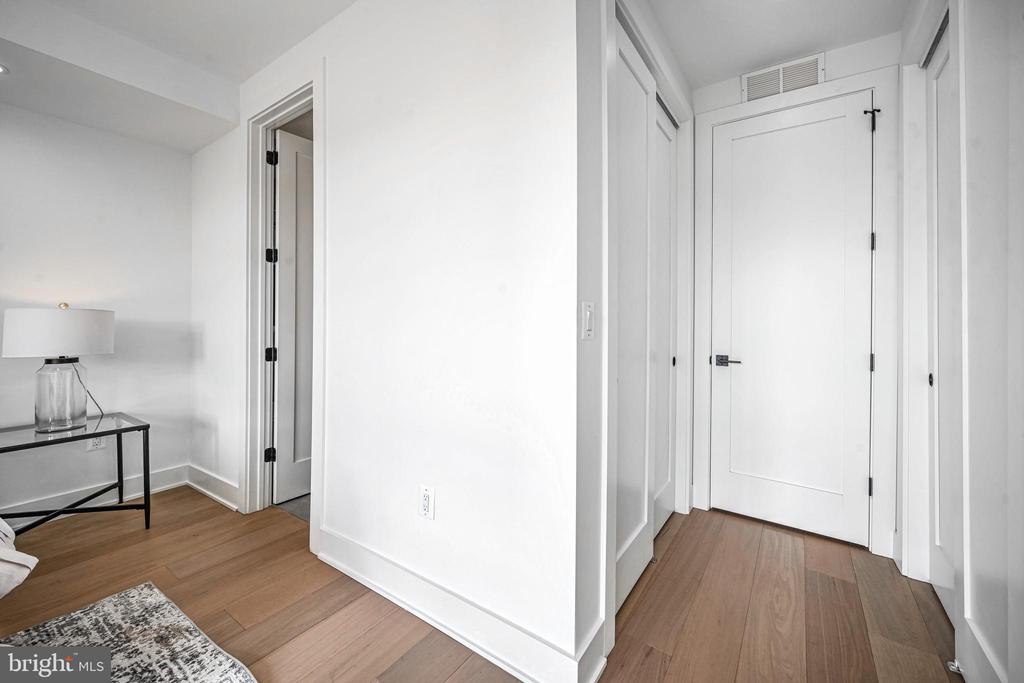 517 M St NE #2