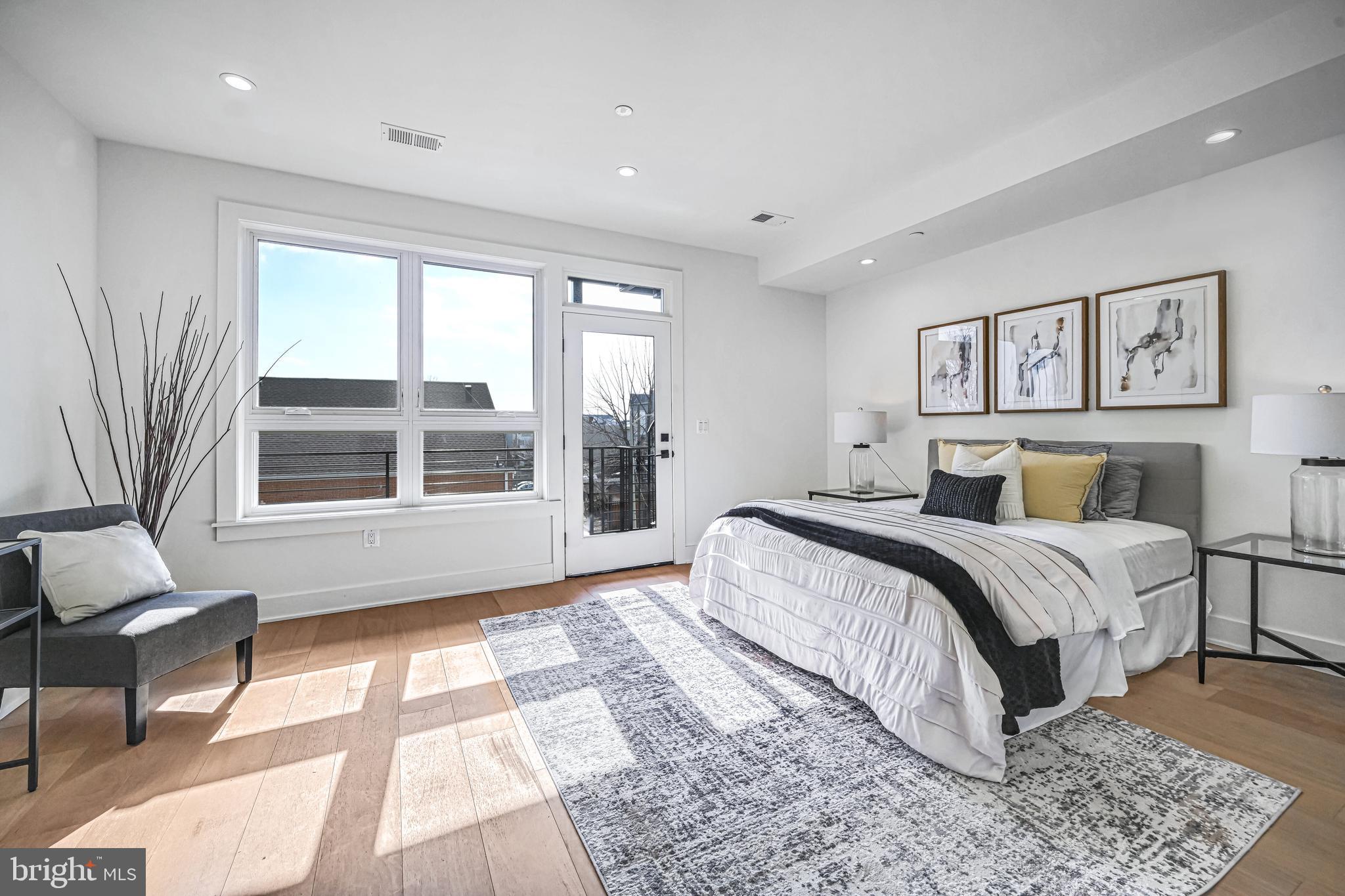 517 M St NE #2