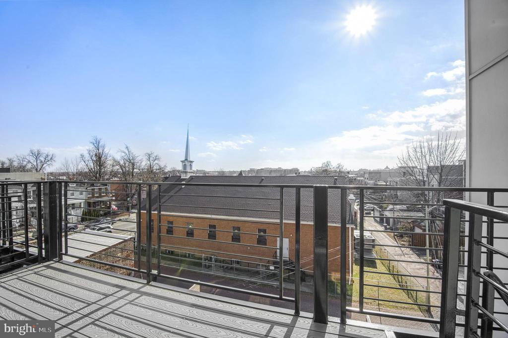 517 M St NE #2