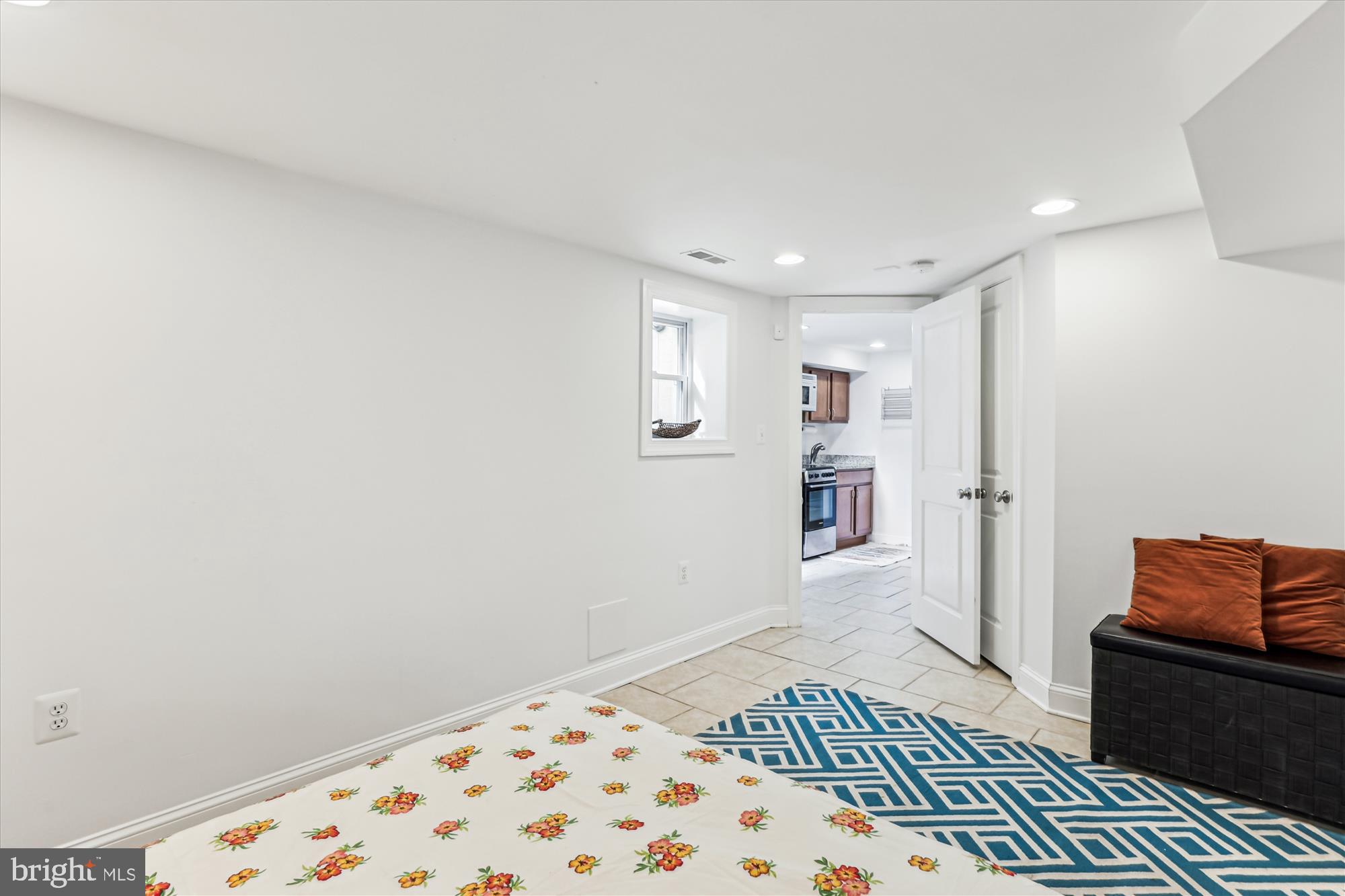 1114 Spring Rd NW