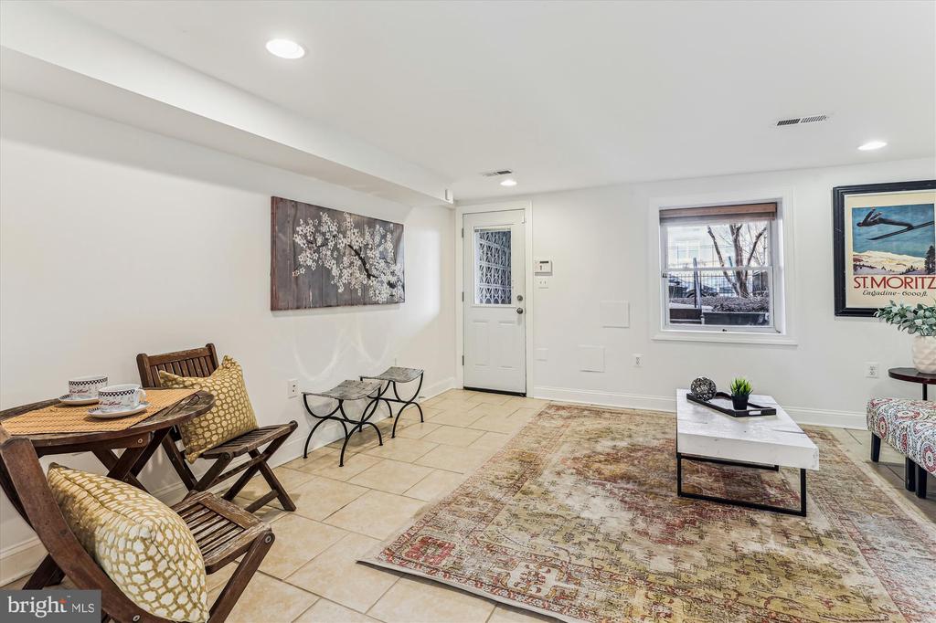 1114 Spring Rd NW