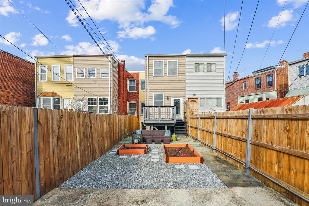 1114 Spring Rd NW