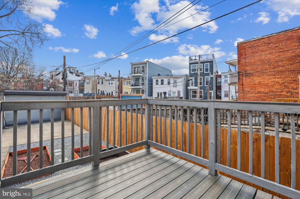 1114 Spring Rd NW
