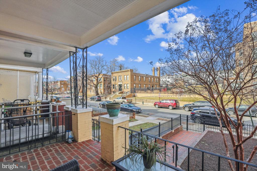 1114 Spring Rd NW