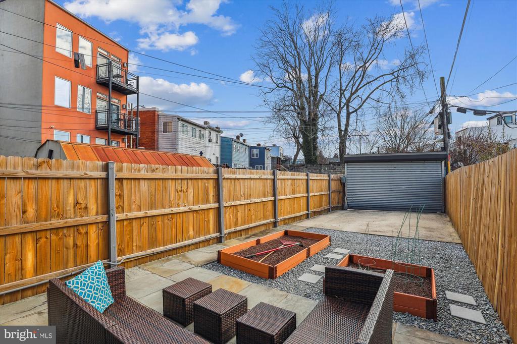 1114 Spring Rd NW