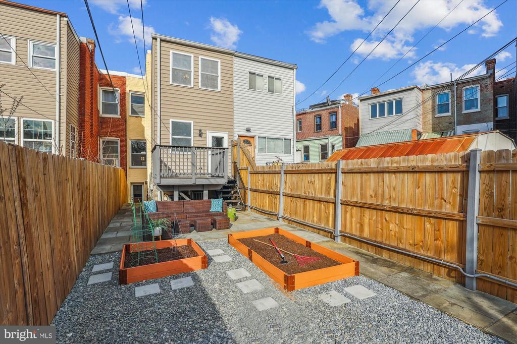1114 Spring Rd NW