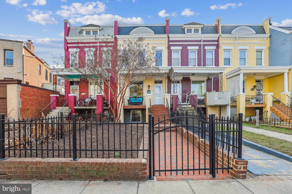 1114 Spring Rd NW