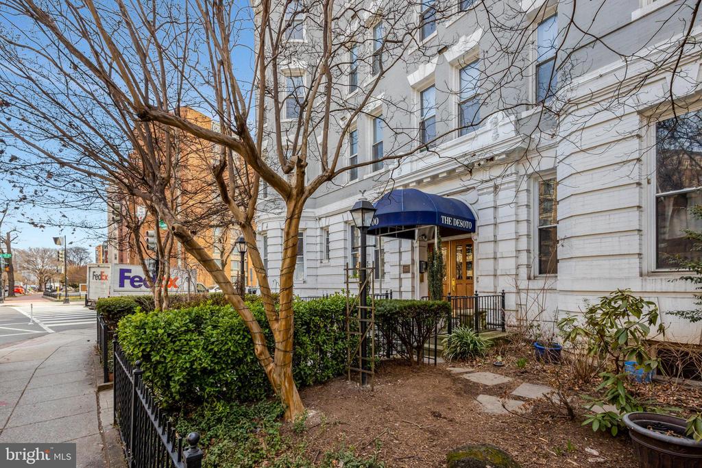1300 Massachusetts Ave NW #206