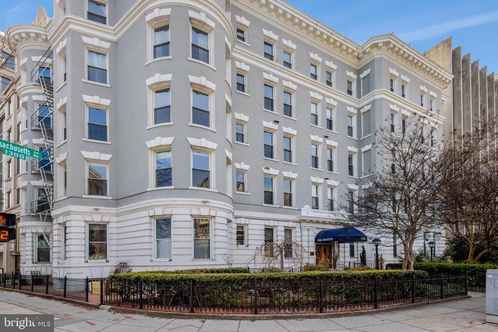 1300 Massachusetts Ave NW #206