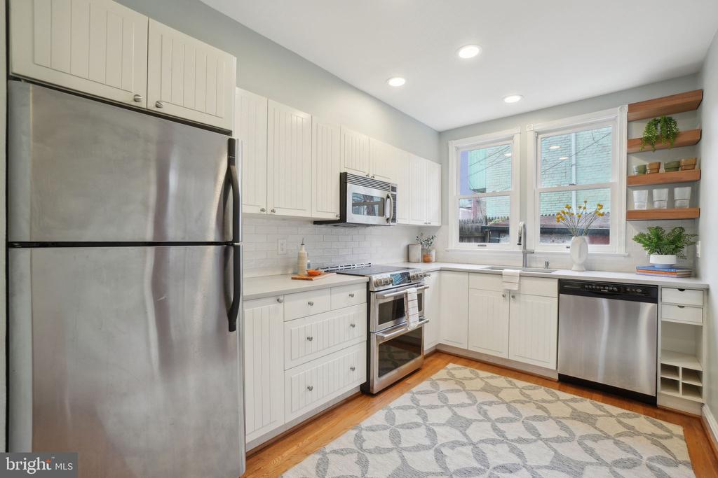 205 6th St SE