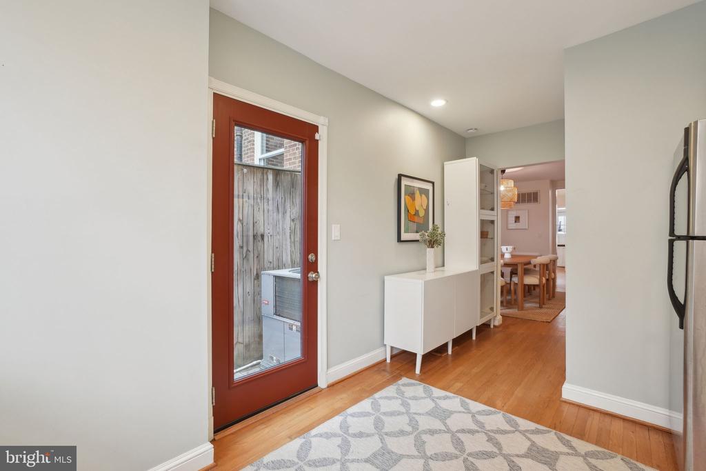 205 6th St SE