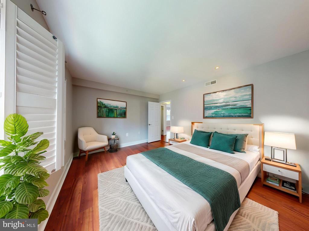3609 38TH STREET NW Unit: 210