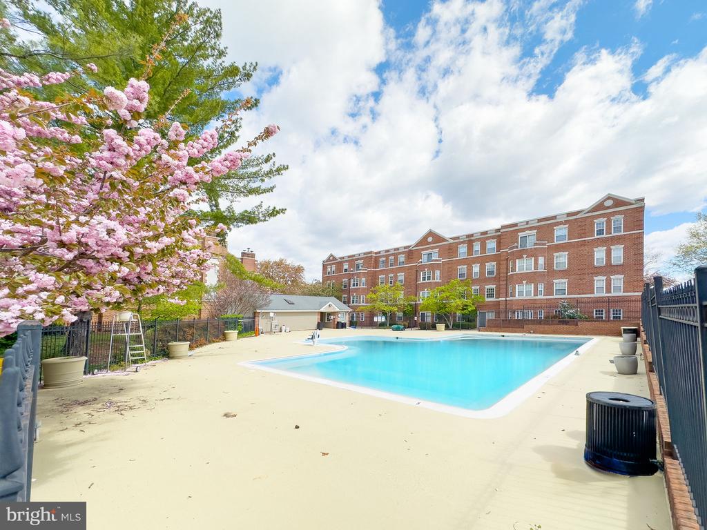 3609 38TH STREET NW Unit: 210