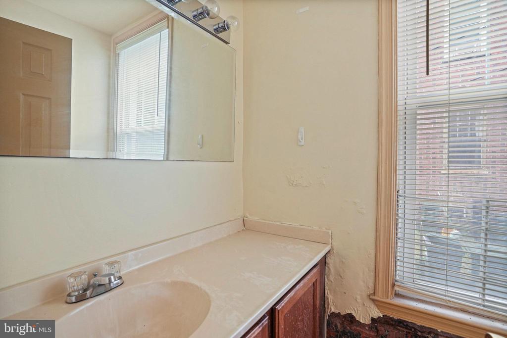 448 Park Rd NW