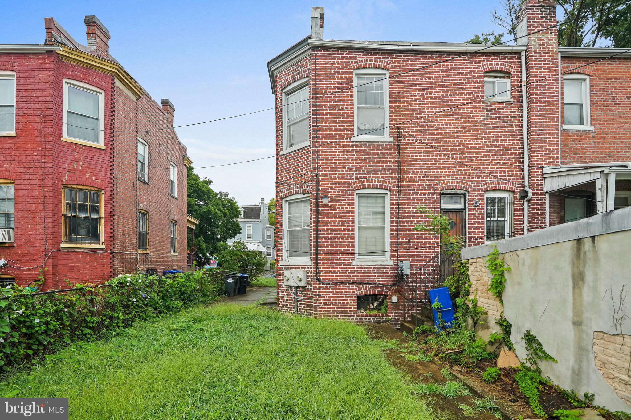 448 Park Rd NW