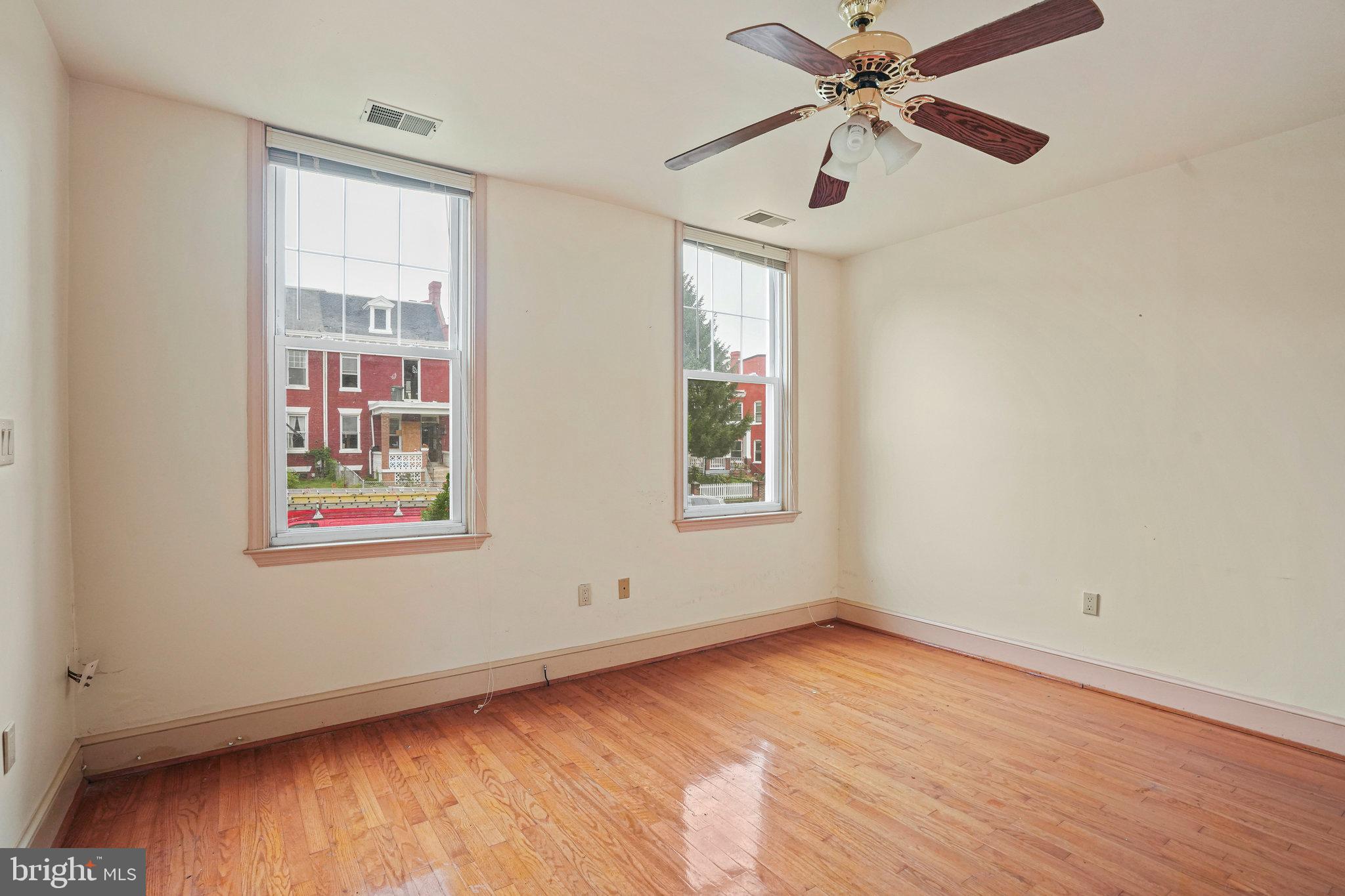 448 Park Rd NW