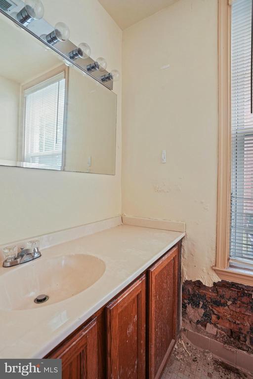 448 Park Rd NW