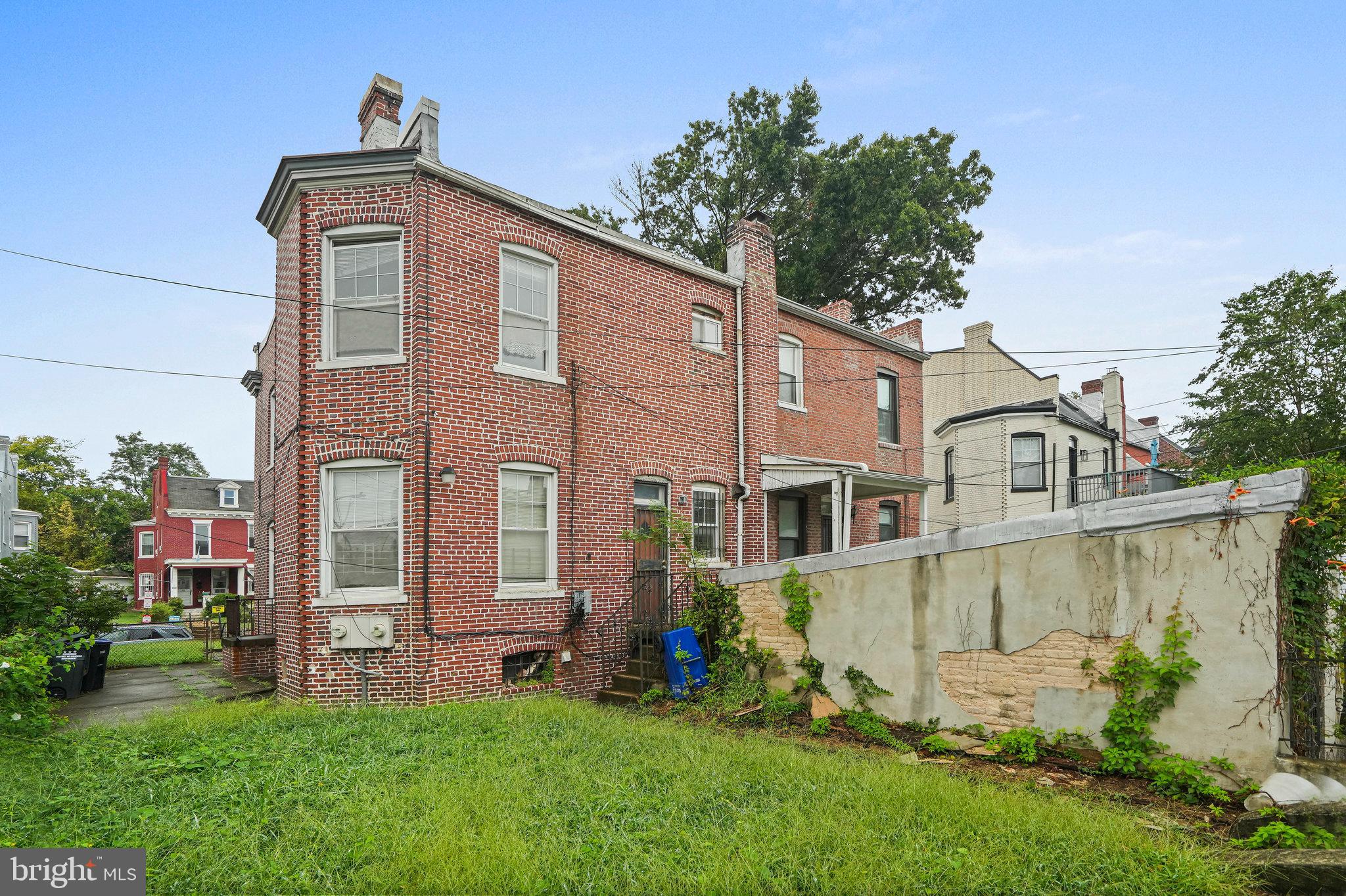 448 Park Rd NW