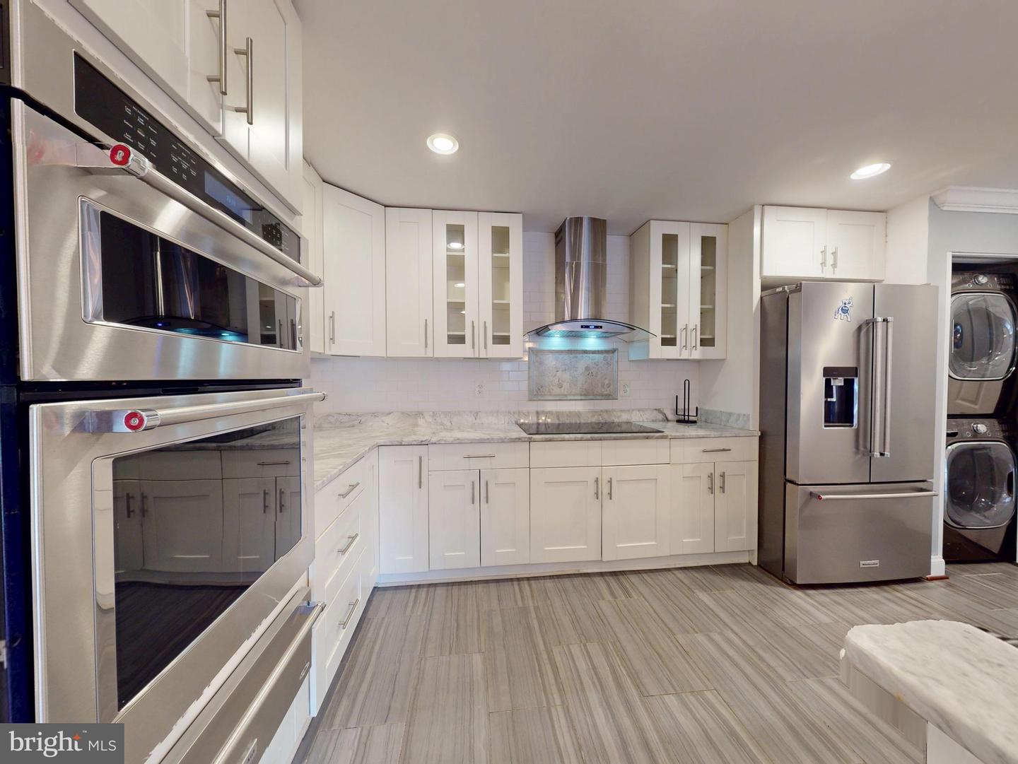 4 HAWTHORNE CT NE #4