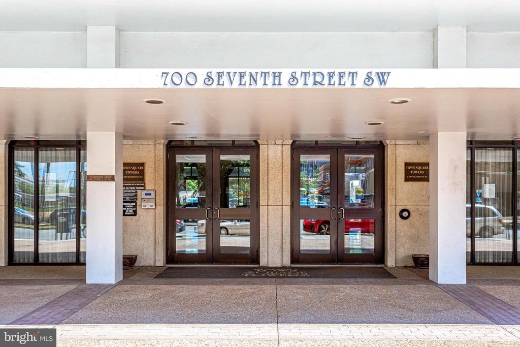 700 7th St SW #707