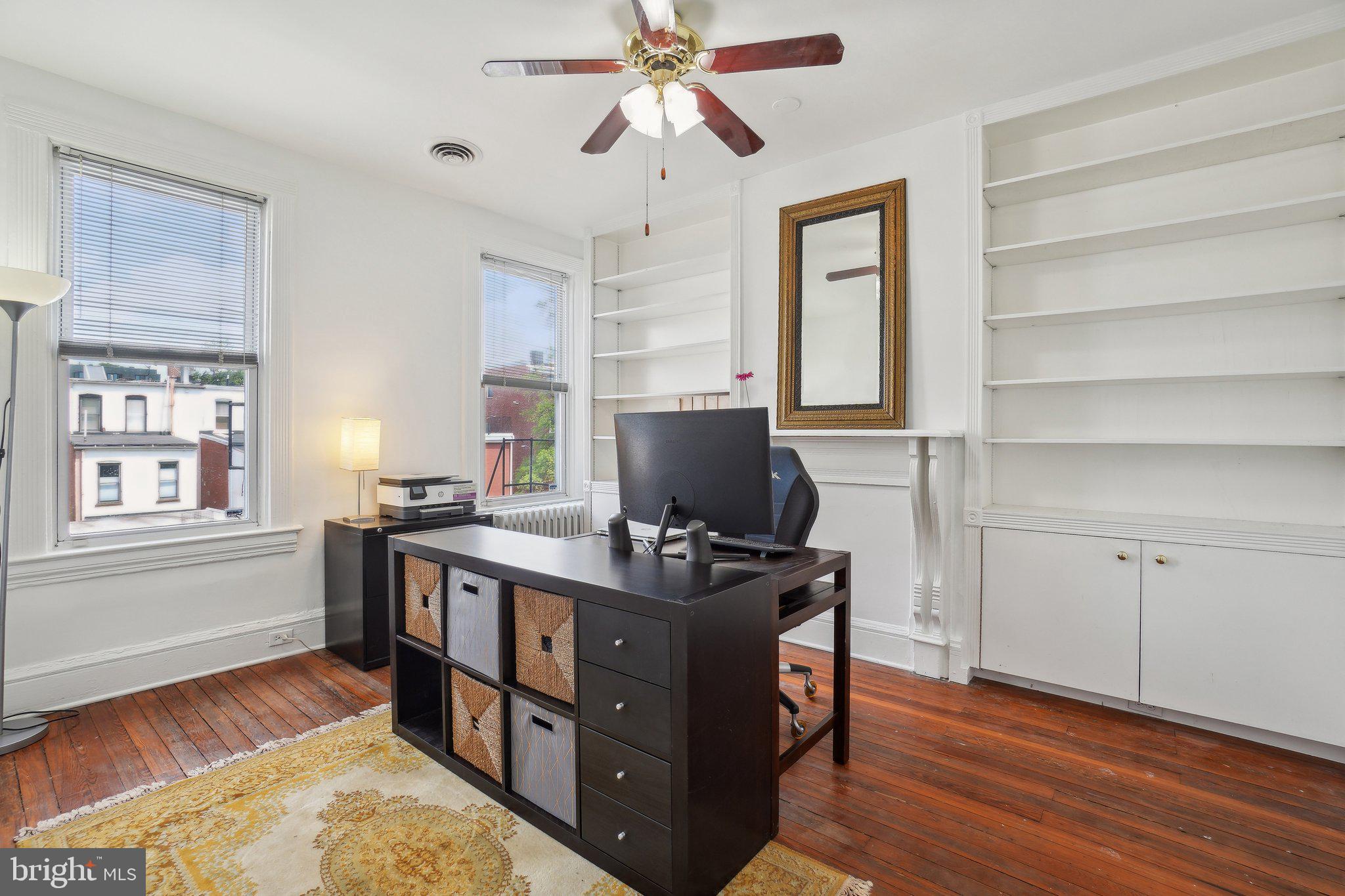 915 Westminster St NW