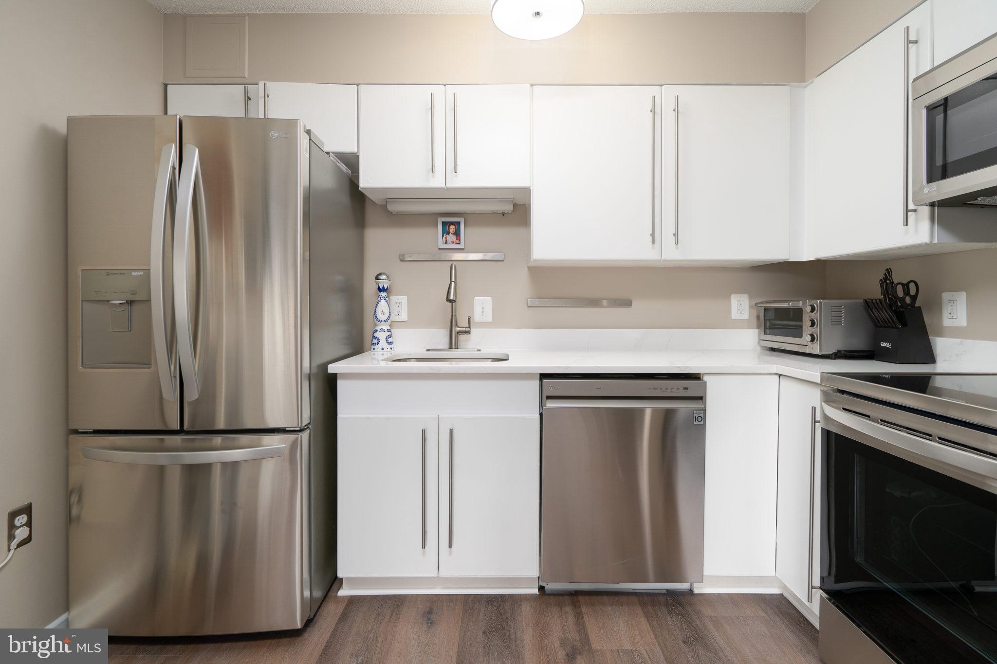 2111 WISCONSIN AVE NW #512