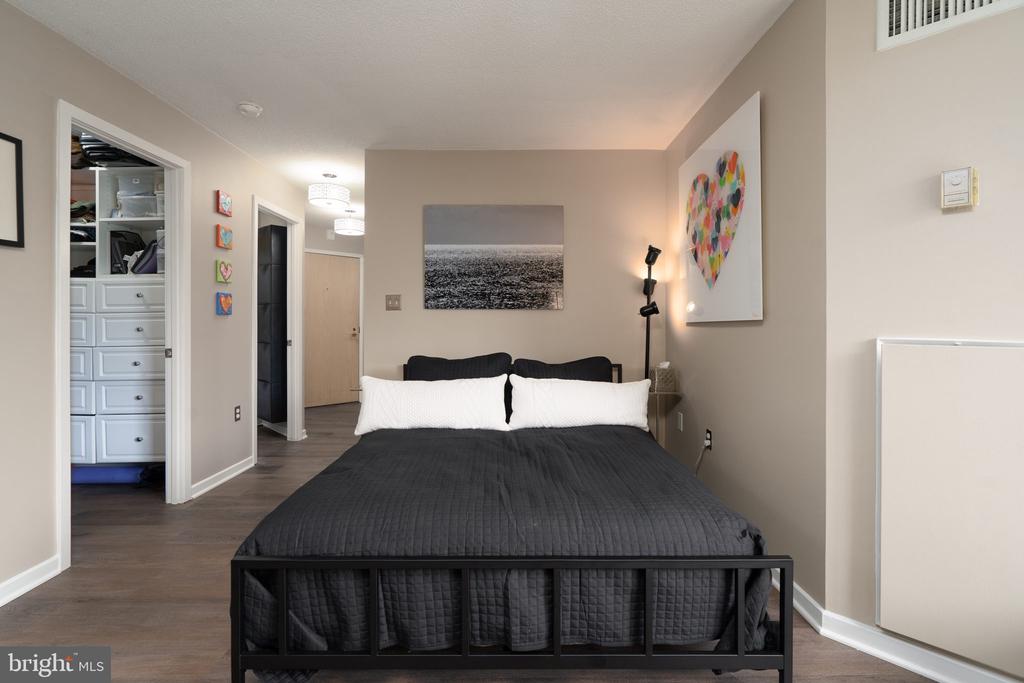 2111 WISCONSIN AVE NW #512
