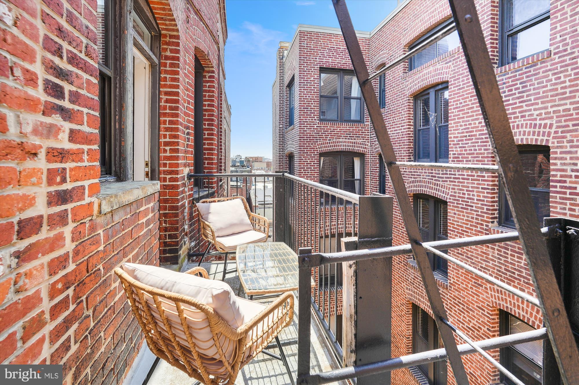 1842 CALIFORNIA ST NW #20B