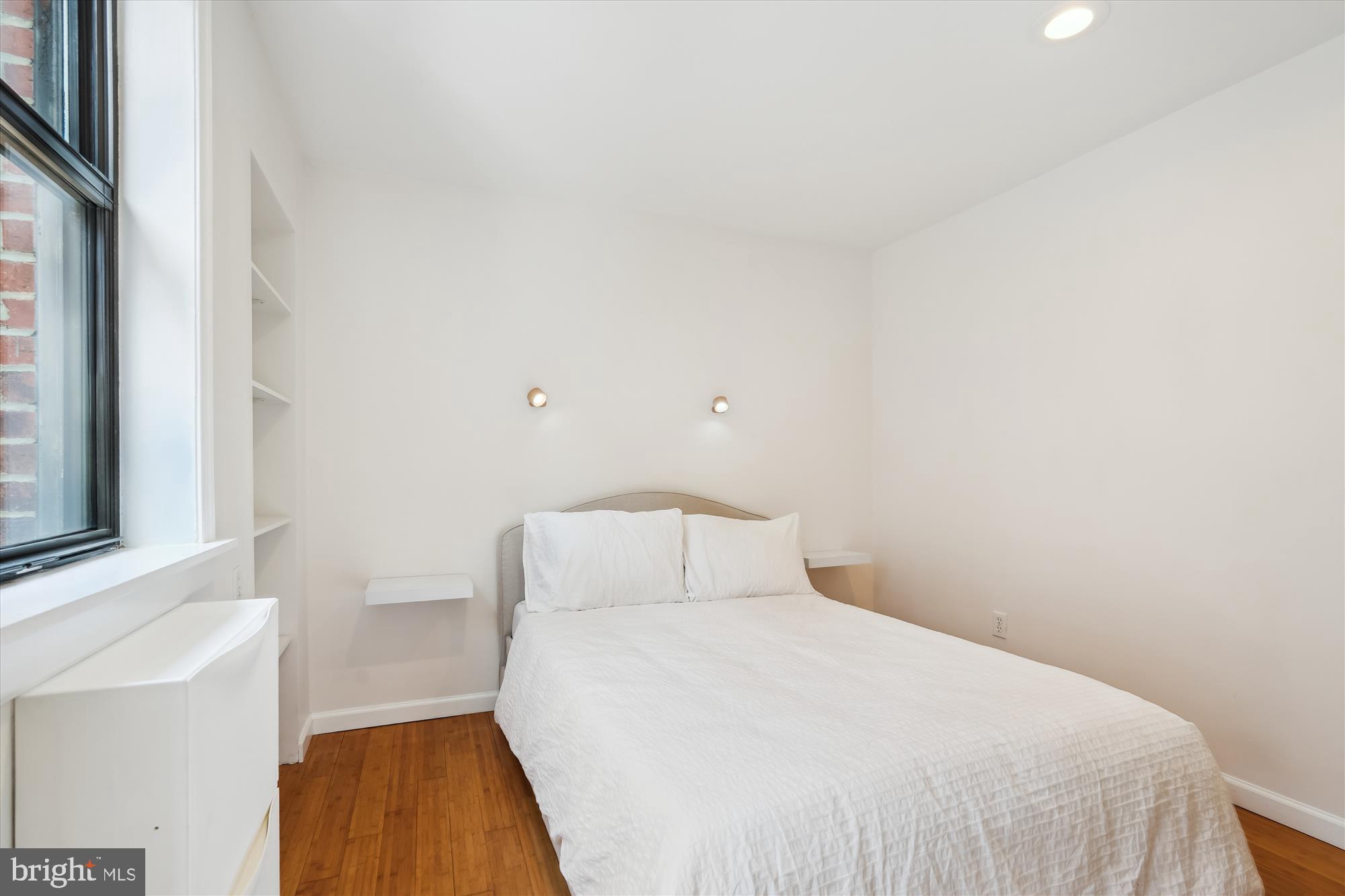 1842 CALIFORNIA ST NW #20B