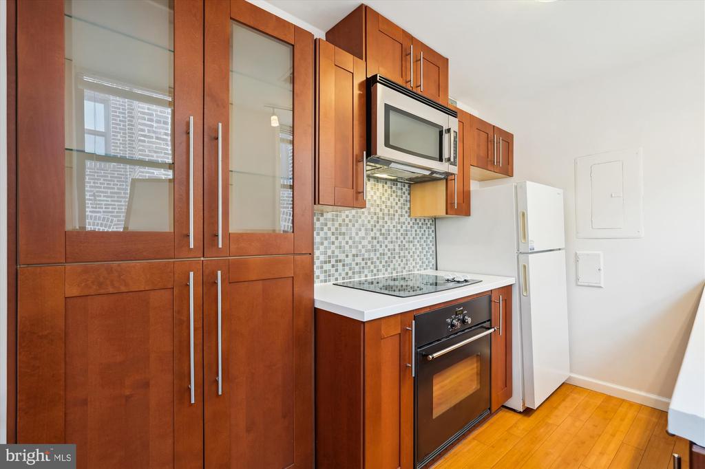 1842 CALIFORNIA ST NW #20B