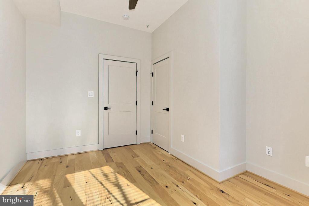 523 LONGFELLOW ST NW #1