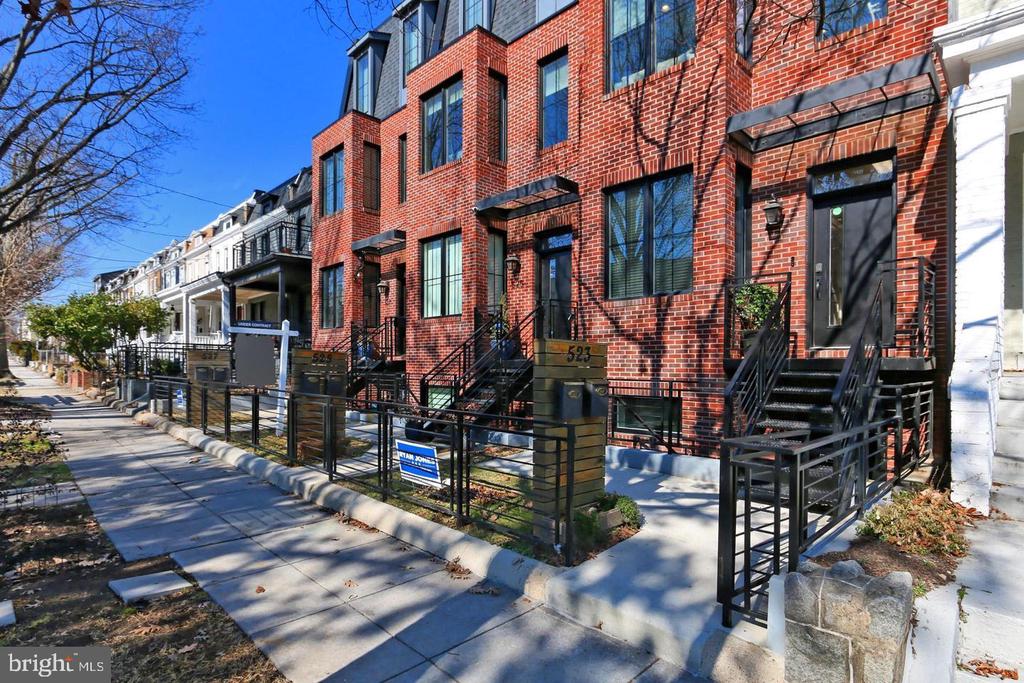 523 LONGFELLOW ST NW #1
