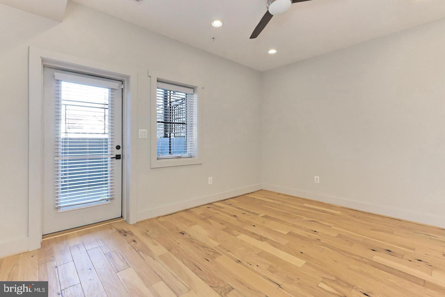 523 LONGFELLOW ST NW #1