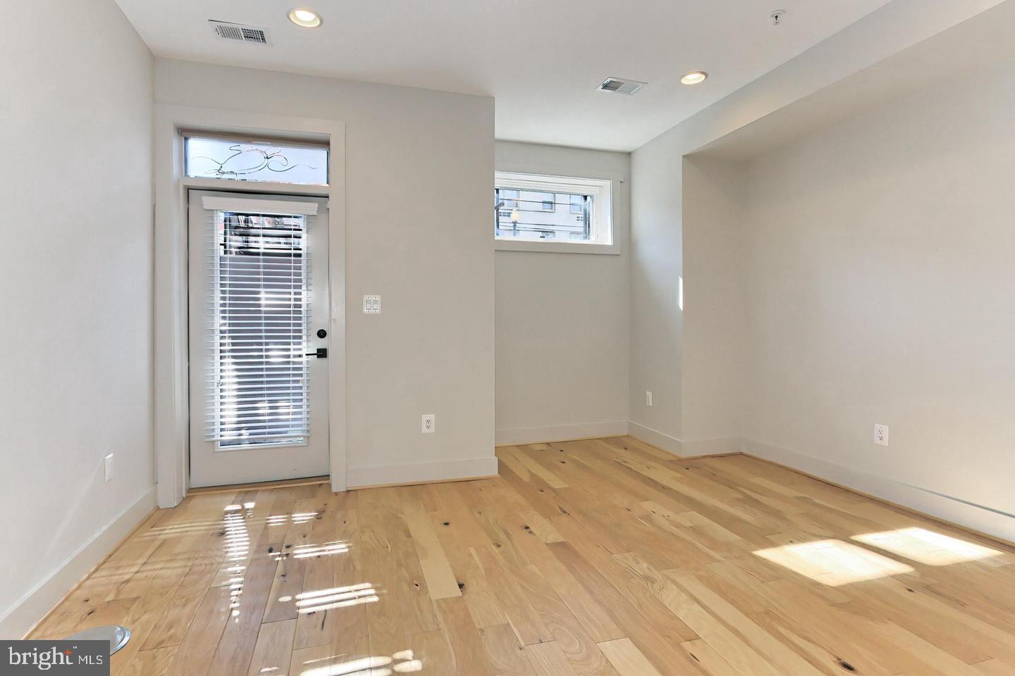523 LONGFELLOW ST NW #1
