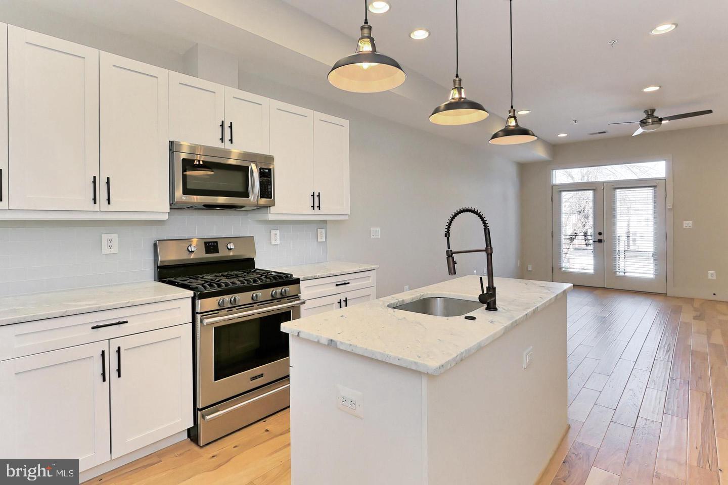 523 LONGFELLOW ST NW #1