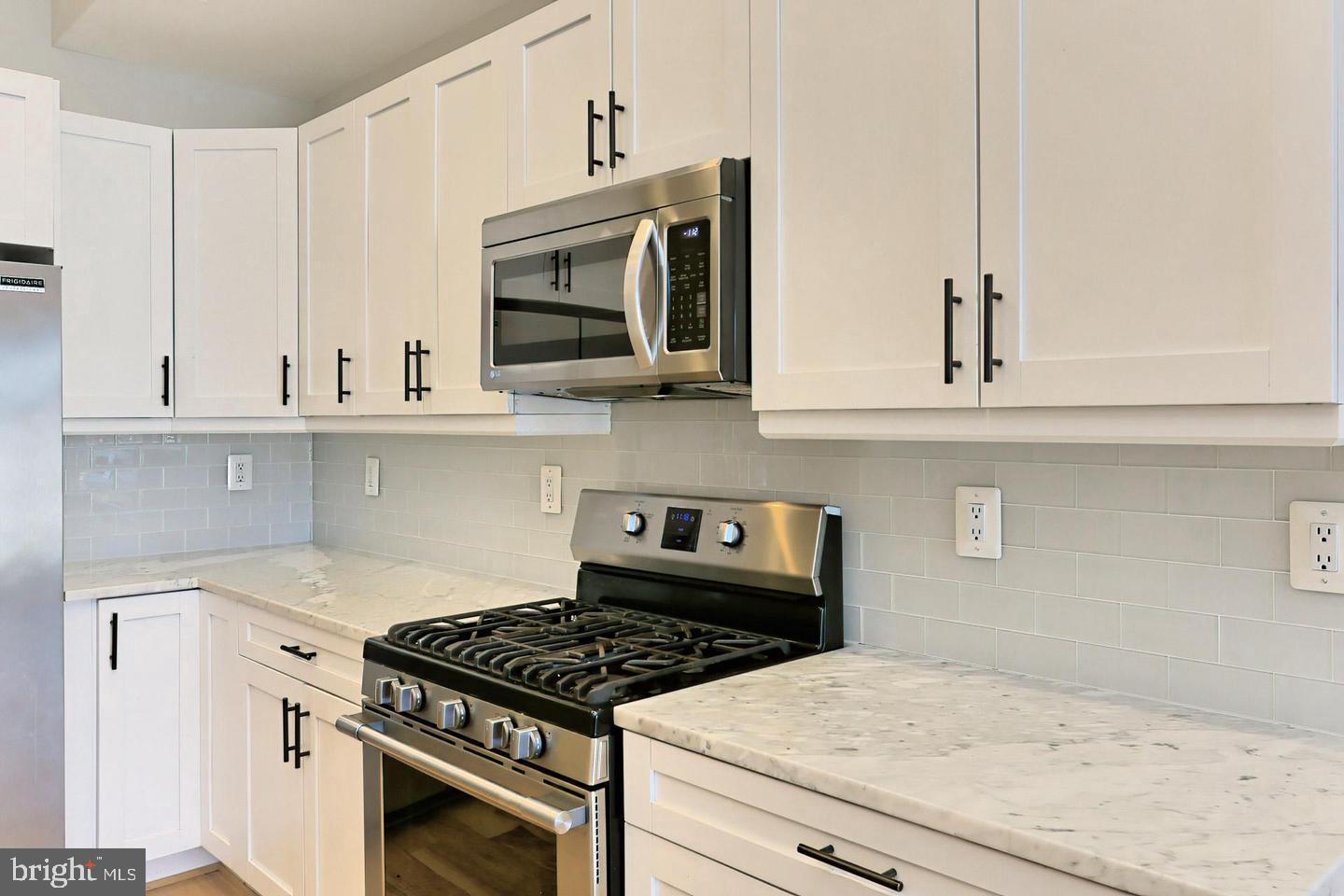 523 LONGFELLOW ST NW #1