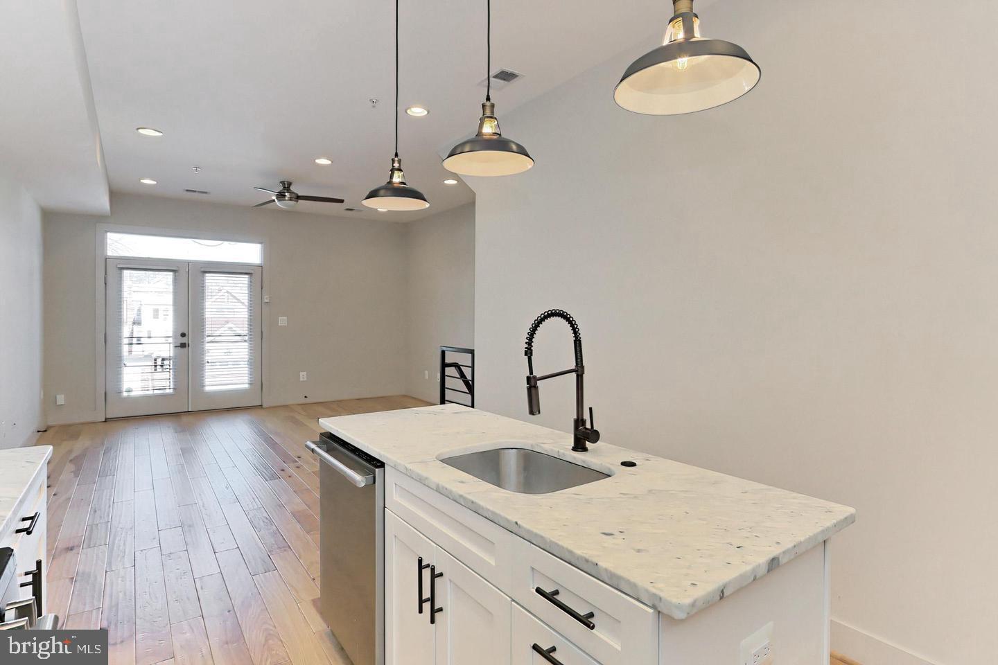 523 LONGFELLOW ST NW #1