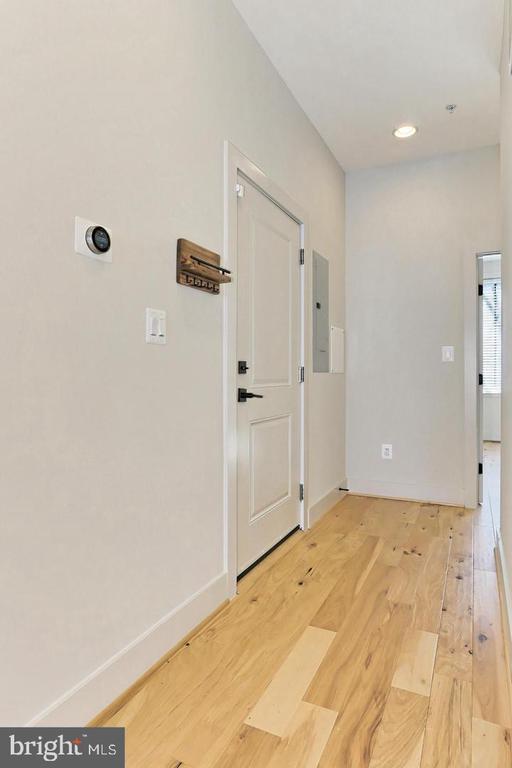 523 LONGFELLOW ST NW #1