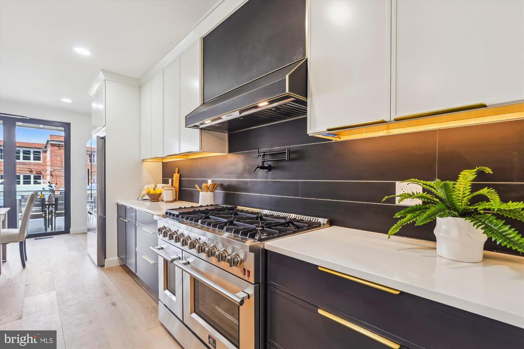 1333 Taylor St NW