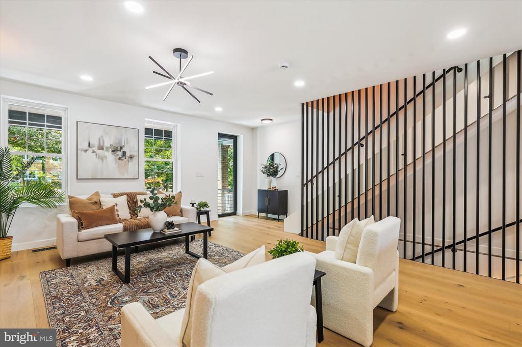 1333 Taylor St NW