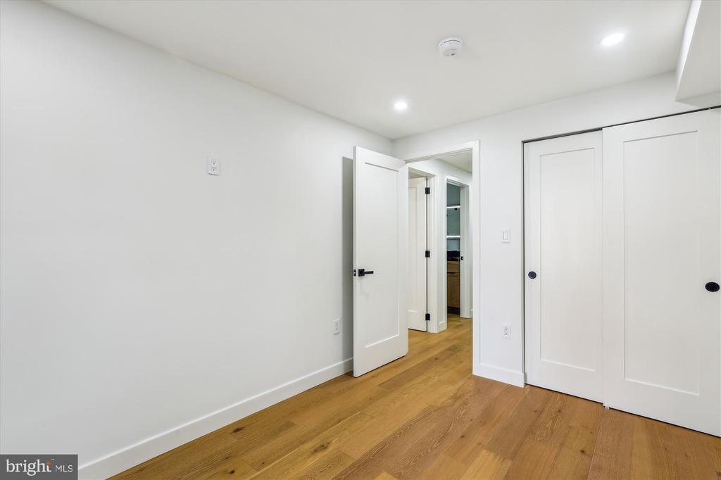 1333 Taylor St NW