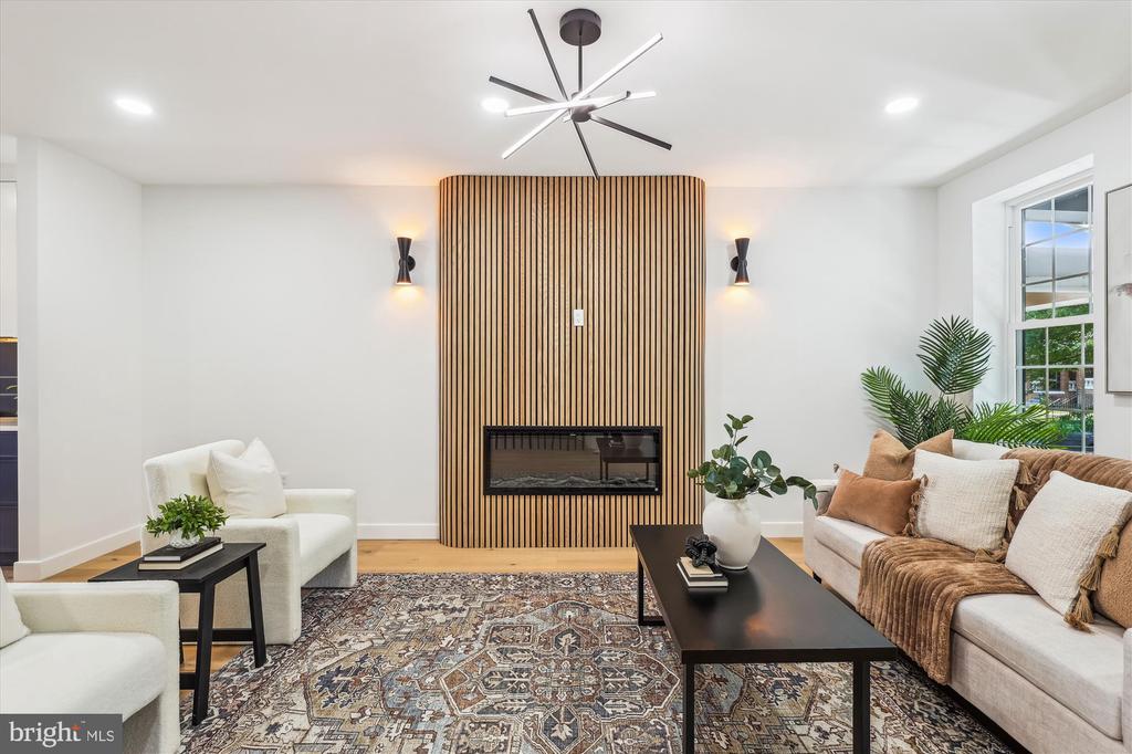 1333 Taylor St NW